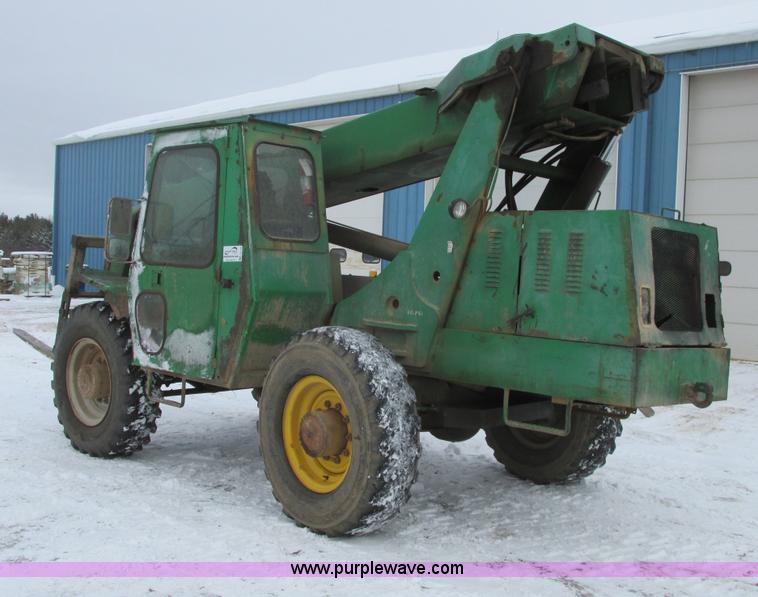 image for item G2758 Dynalift D4P60 telehandler