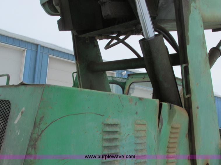 image for item G2758 Dynalift D4P60 telehandler