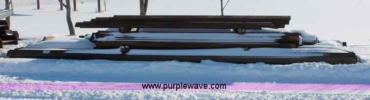 image for item G2796 Approx 257 pieces of assorted sheeting