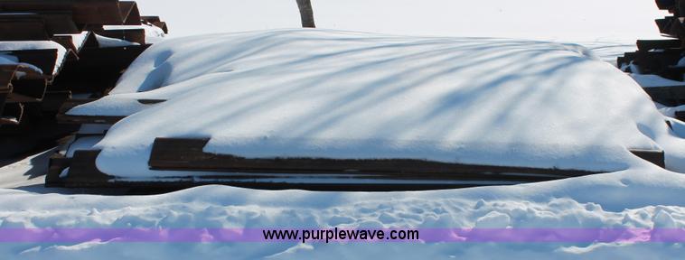 image for item G2796 Approx 257 pieces of assorted sheeting