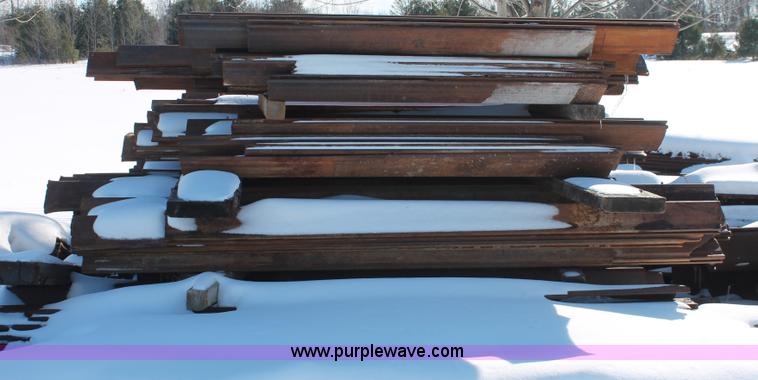 image for item G2796 Approx 257 pieces of assorted sheeting