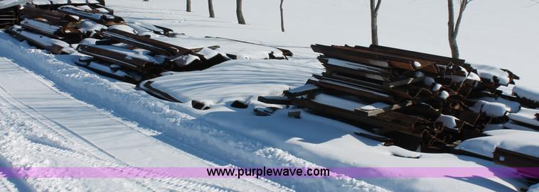 image for item G2796 Approx 257 pieces of assorted sheeting