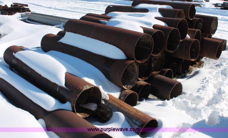 image for item G2801 (33) round metal piling ends