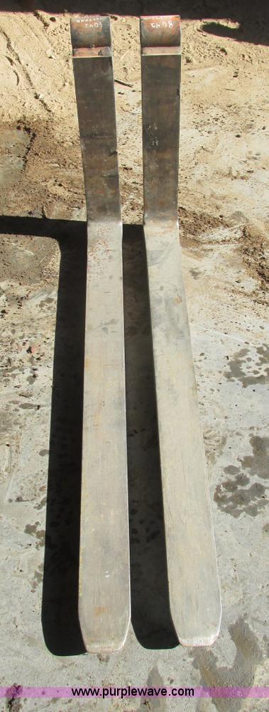 image for item G2820 2001 SkyTrac 8042 Legacy telehandler