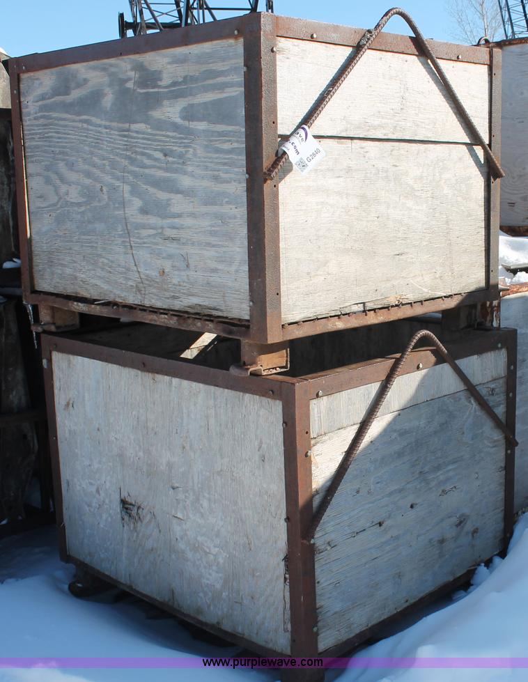 image for item G2840 (7) crates of borg hangers