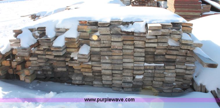 image for item G2845 Assorted non-treated lumber