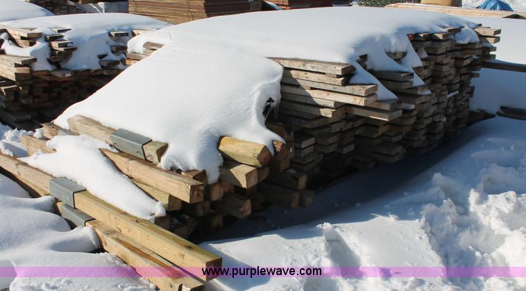 image for item G2845 Assorted non-treated lumber