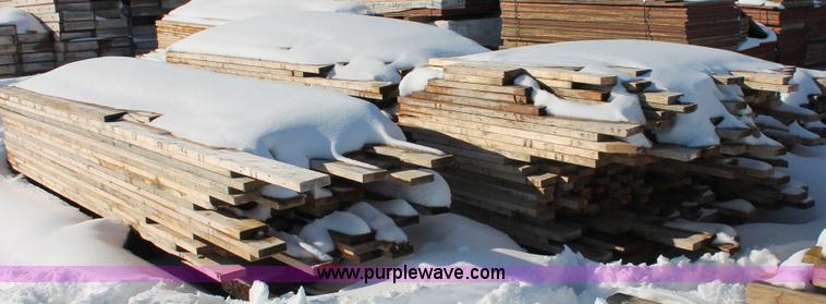 image for item G2845 Assorted non-treated lumber