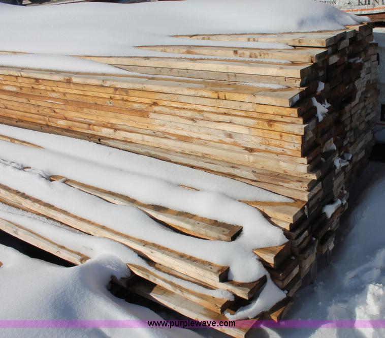 image for item G2845 Assorted non-treated lumber