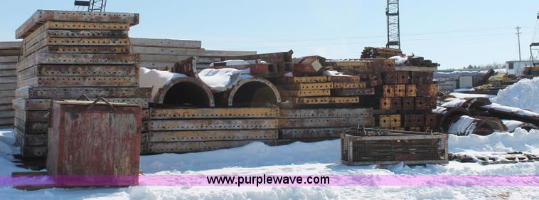 image for item G2860 Assorted Efco concrete forms
