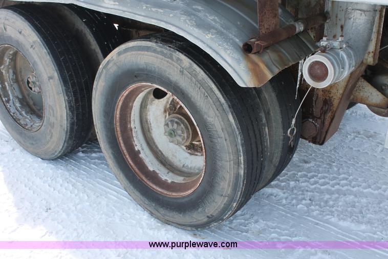 image for item G2887 1983 Fruehauf 45' tandem axle aluminum tanker trailer