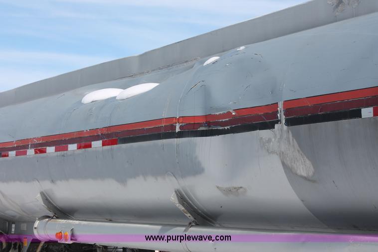 image for item G2887 1983 Fruehauf 45' tandem axle aluminum tanker trailer