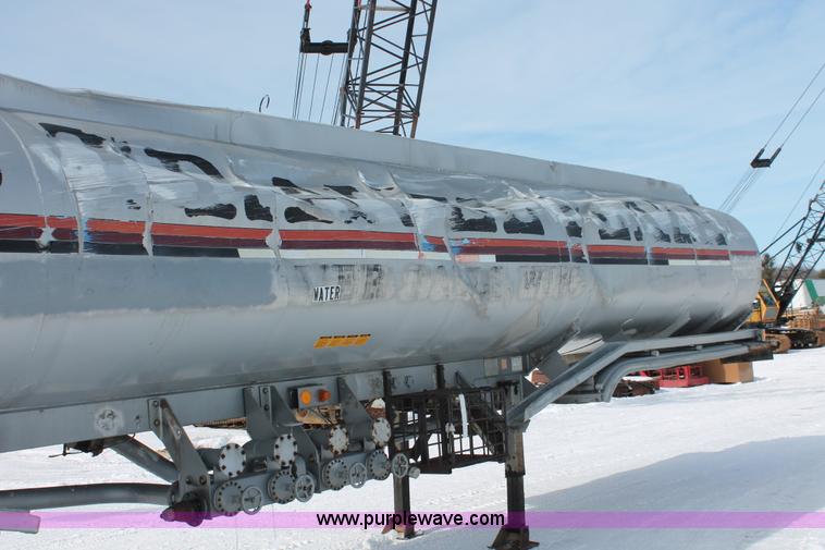 image for item G2887 1983 Fruehauf 45' tandem axle aluminum tanker trailer