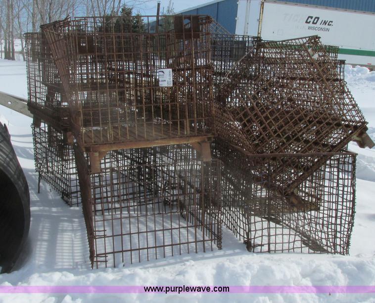 image for item G2890 (16) wire baskets