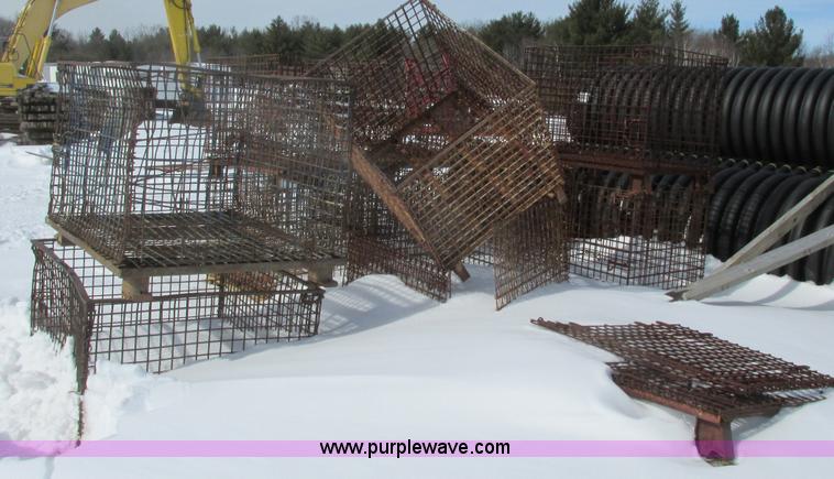 image for item G2890 (16) wire baskets