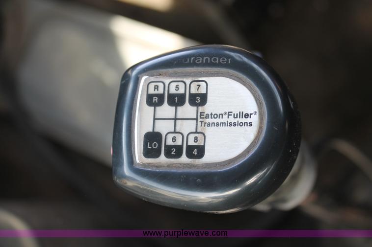 image for item G2894 1992 Ford LTL9000 semi truck