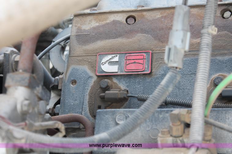 image for item G2894 1992 Ford LTL9000 semi truck