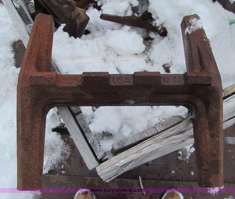 image for item G2924 Approximately 12 12" H pile points