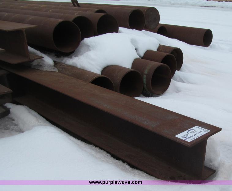 image for item G2925 Approx 37 pieces of assorted 12" H pile