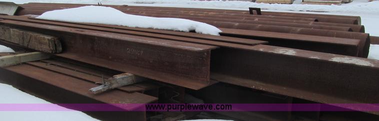 image for item G2925 Approx 37 pieces of assorted 12" H pile