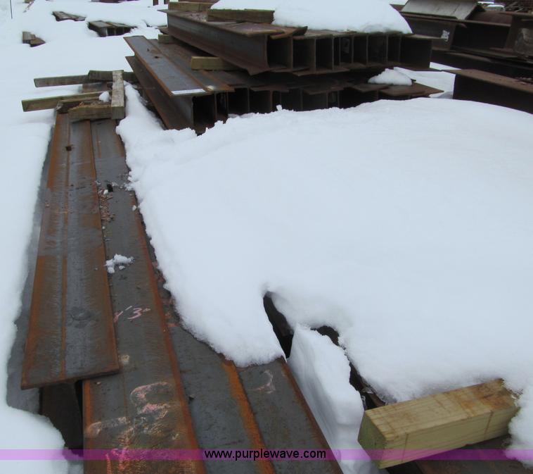 image for item G2926 Approx 56 pieces of assorted 10" H pile