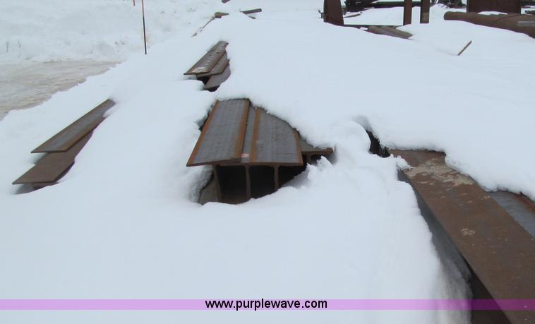 image for item G2926 Approx 56 pieces of assorted 10" H pile