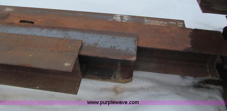 image for item G2926 Approx 56 pieces of assorted 10" H pile