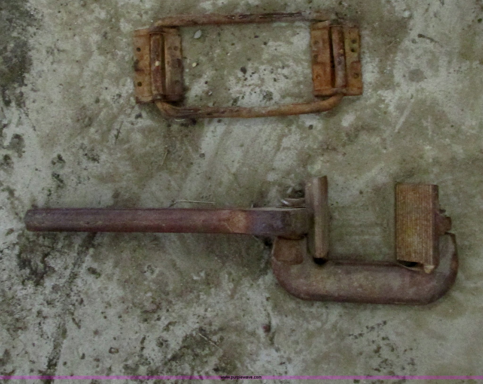 Ellis clamps and tool in Neillsville, WI Item G2724 sold Purple Wave