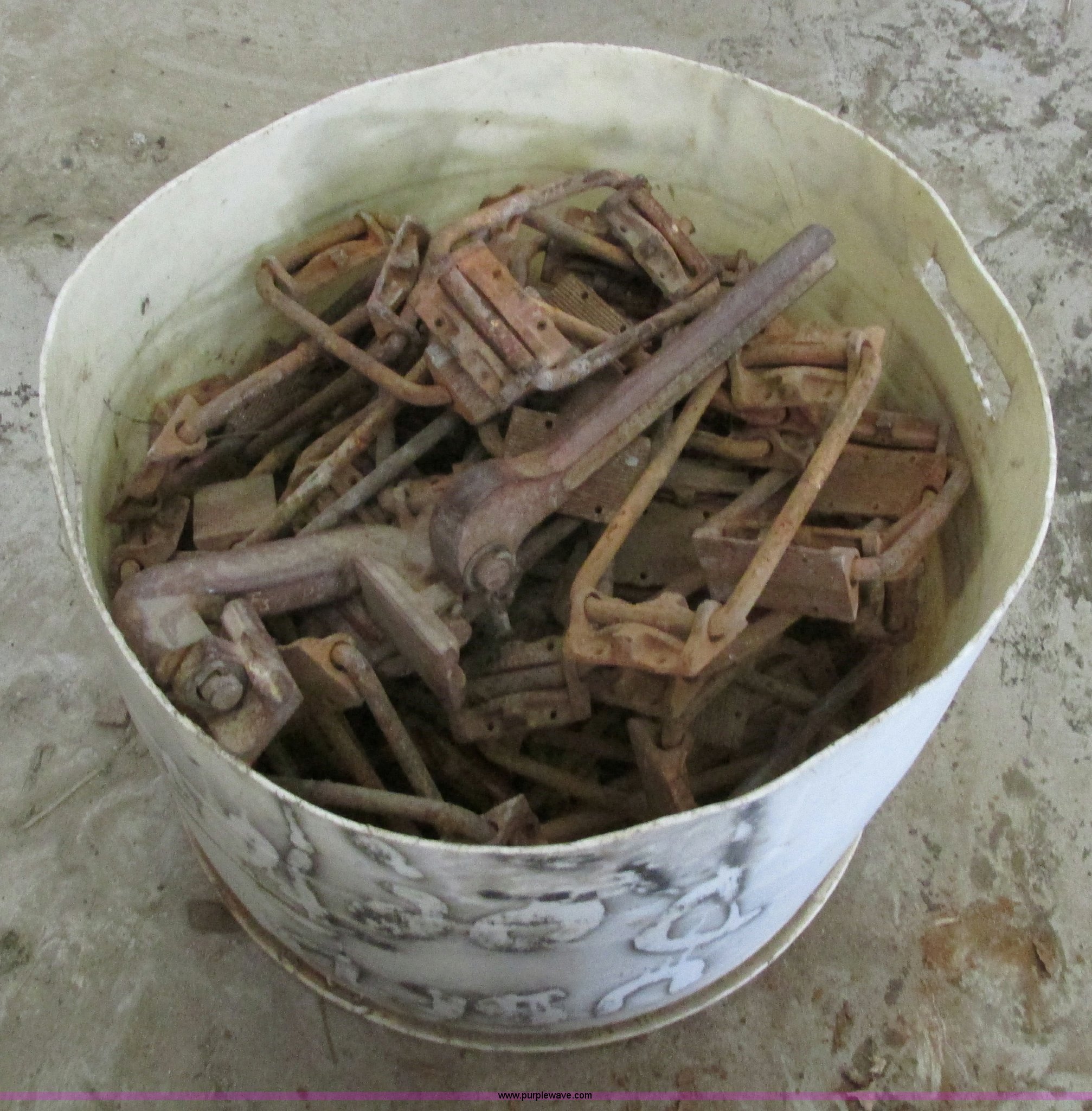 Ellis clamps and tool in Neillsville, WI Item G2724 sold Purple Wave