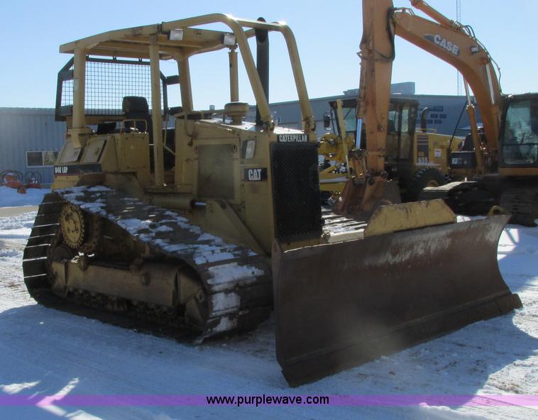 image for item A8504 1996 Caterpillar D4H LGP dozer