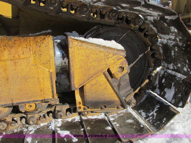image for item A8504 1996 Caterpillar D4H LGP dozer