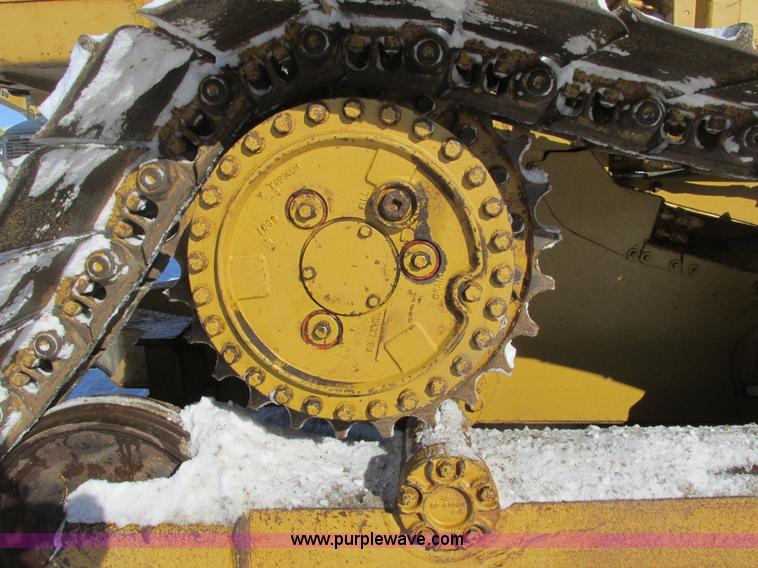 image for item A8504 1996 Caterpillar D4H LGP dozer