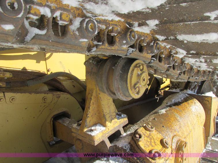 image for item A8504 1996 Caterpillar D4H LGP dozer