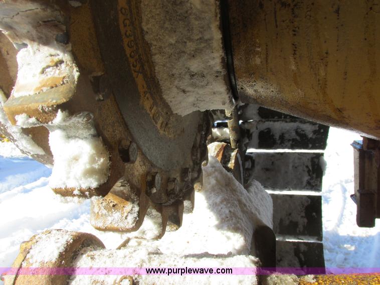 image for item A8504 1996 Caterpillar D4H LGP dozer