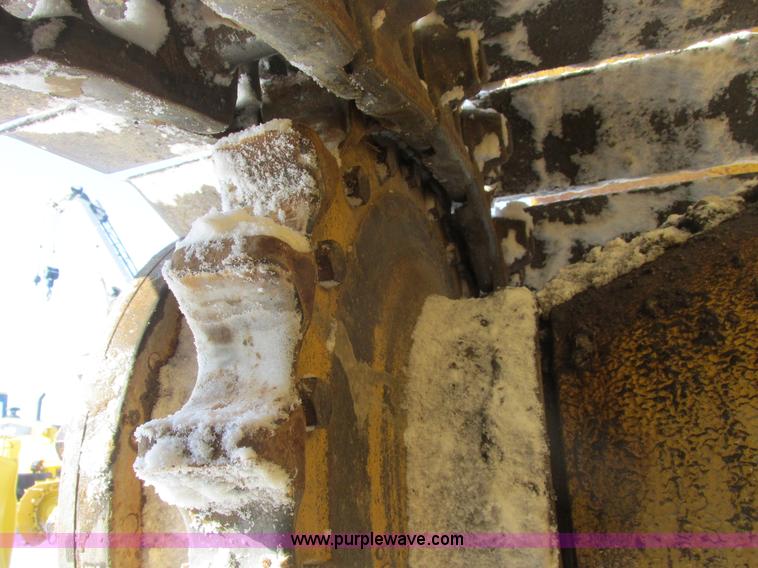 image for item A8504 1996 Caterpillar D4H LGP dozer