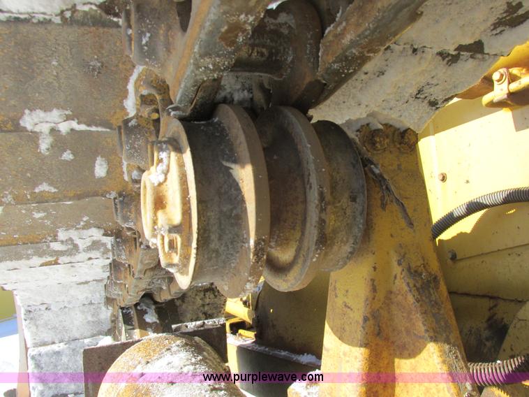 image for item A8504 1996 Caterpillar D4H LGP dozer