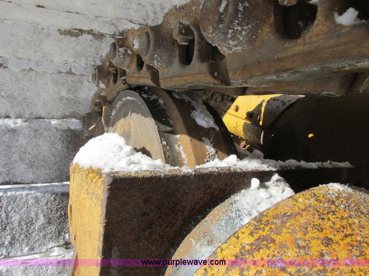 image for item A8504 1996 Caterpillar D4H LGP dozer