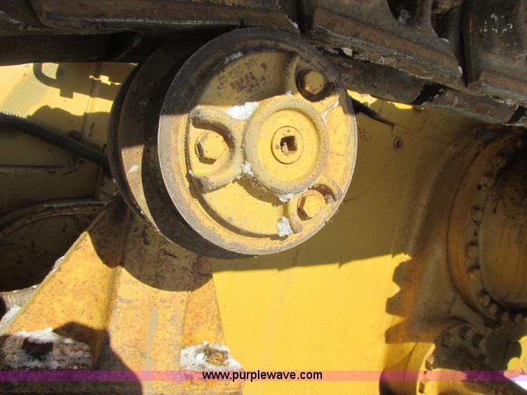 image for item A8504 1996 Caterpillar D4H LGP dozer