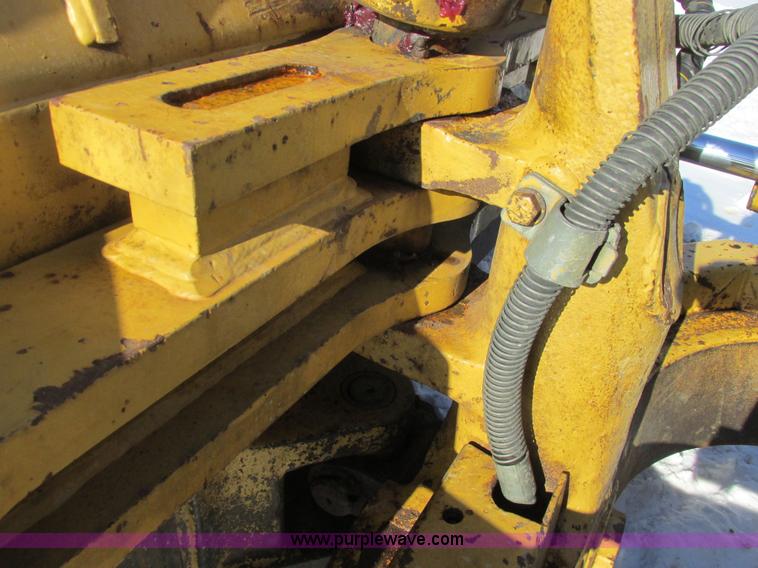 image for item A8504 1996 Caterpillar D4H LGP dozer