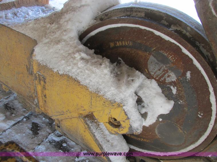 image for item A8504 1996 Caterpillar D4H LGP dozer