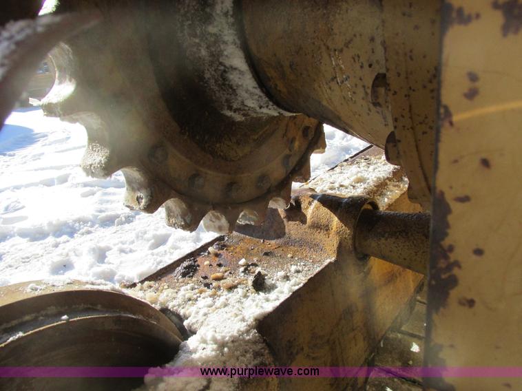 image for item A8504 1996 Caterpillar D4H LGP dozer