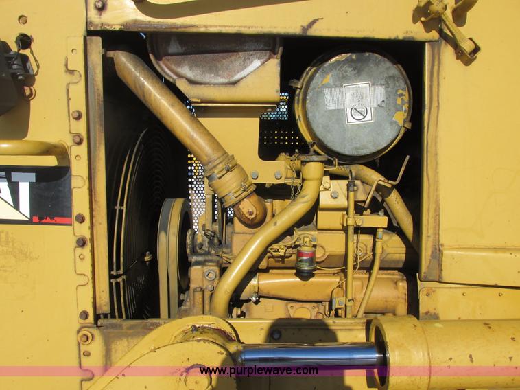 image for item A8504 1996 Caterpillar D4H LGP dozer