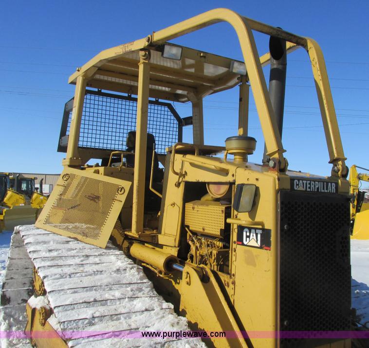image for item A8504 1996 Caterpillar D4H LGP dozer