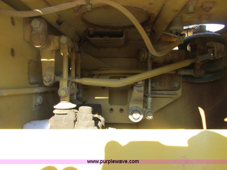 image for item A8504 1996 Caterpillar D4H LGP dozer