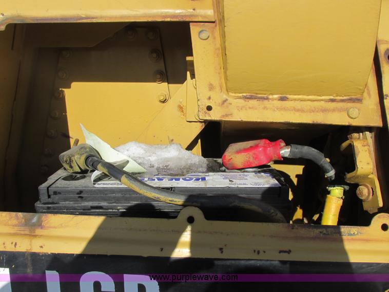 image for item A8504 1996 Caterpillar D4H LGP dozer