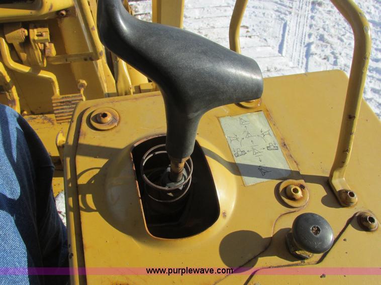 image for item A8504 1996 Caterpillar D4H LGP dozer