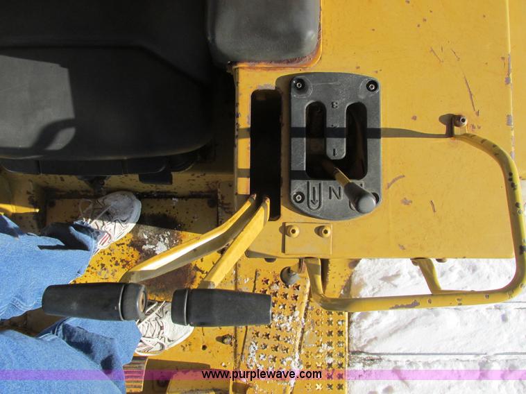 image for item A8504 1996 Caterpillar D4H LGP dozer