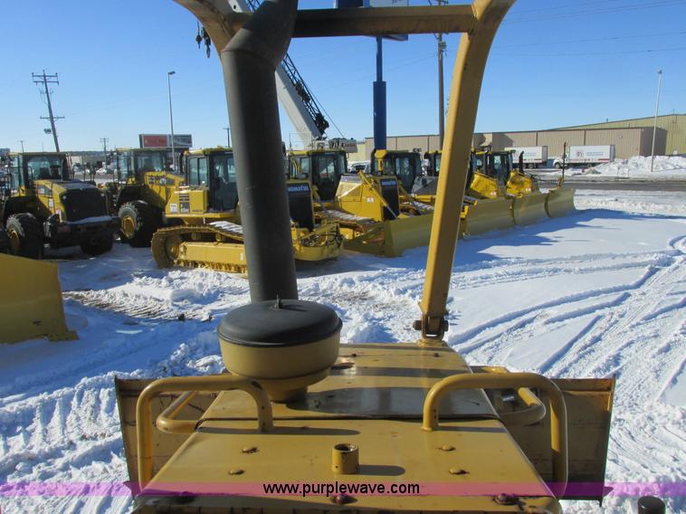 image for item A8504 1996 Caterpillar D4H LGP dozer
