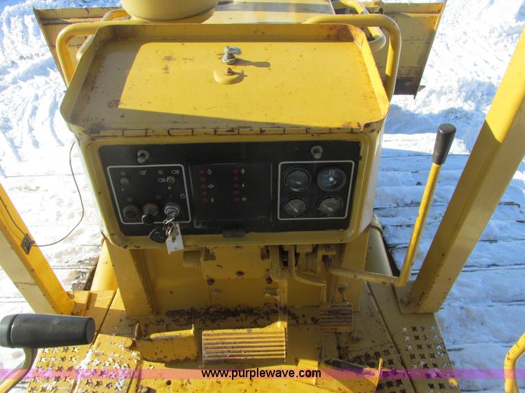 image for item A8504 1996 Caterpillar D4H LGP dozer