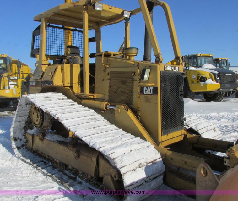 image for item A8504 1996 Caterpillar D4H LGP dozer